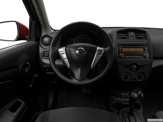 2018 nissan versa dashboard