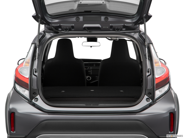 2018 toyota prius-c cargo area empty