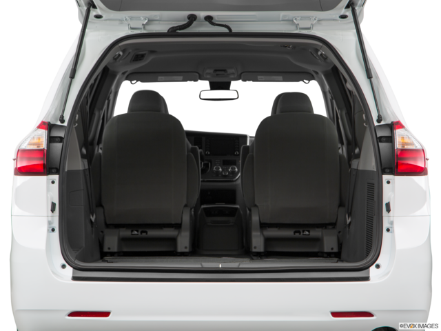 2018 toyota sienna cargo area empty
