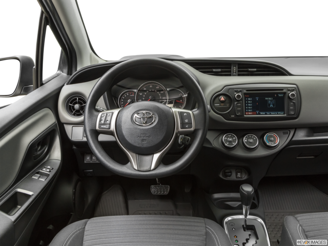 2018 toyota yaris dashboard