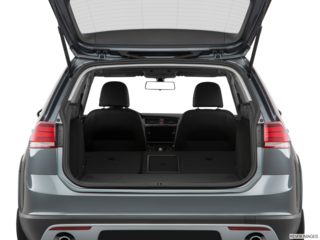 2018 volkswagen golf-alltrack cargo area empty