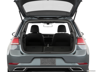 2018 volkswagen golf cargo area empty