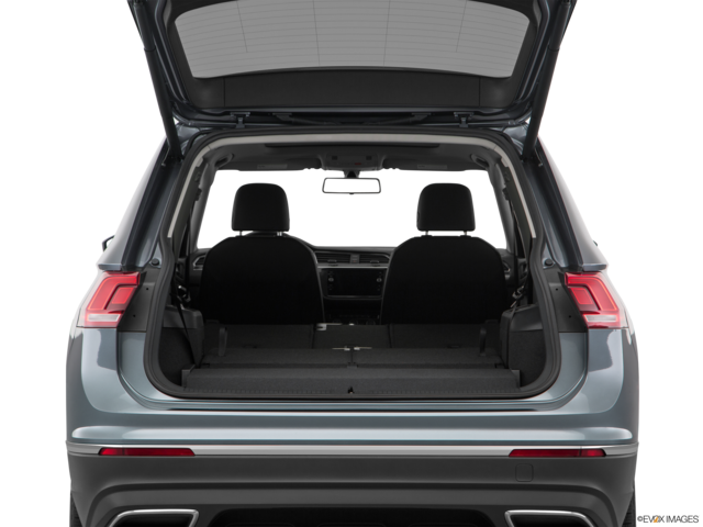 2018 volkswagen tiguan cargo area empty