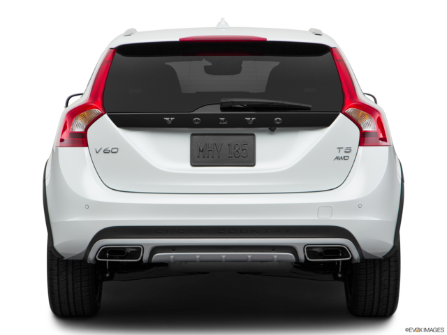 2018 volvo v60-cross-country back