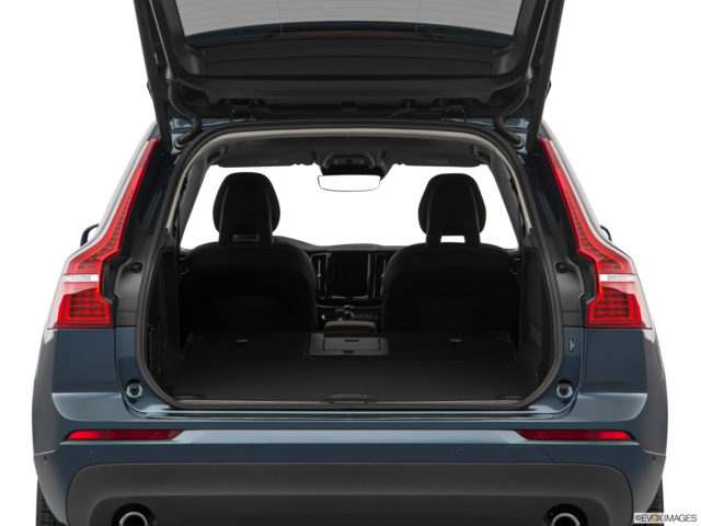 2018 volvo xc60 cargo area empty