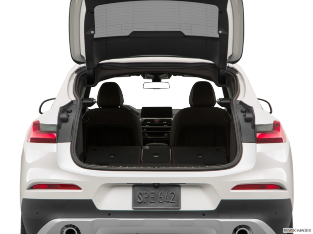 2019 bmw x4 cargo area empty