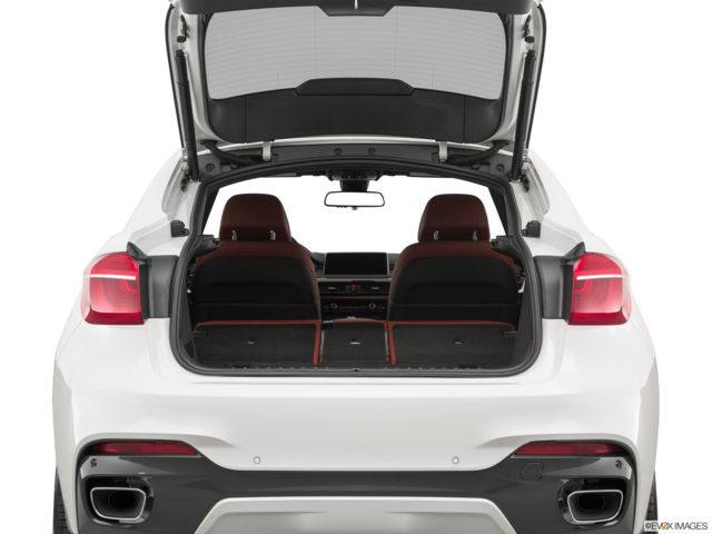 2019 bmw x6 cargo area empty