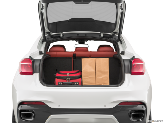 2019 bmw x6 cargo area with stuff