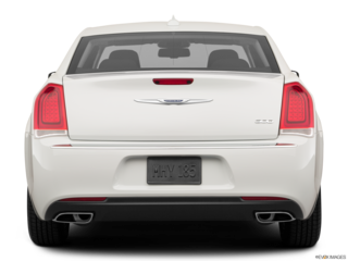 2019 chrysler 300 back