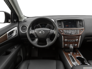 2019 nissan pathfinder dashboard