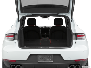 2019 porsche macan cargo area empty