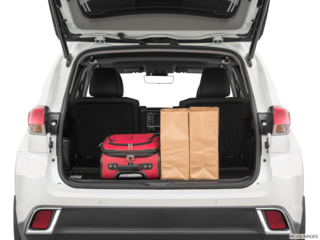 2019 toyota highlander-hybrid cargo area with stuff