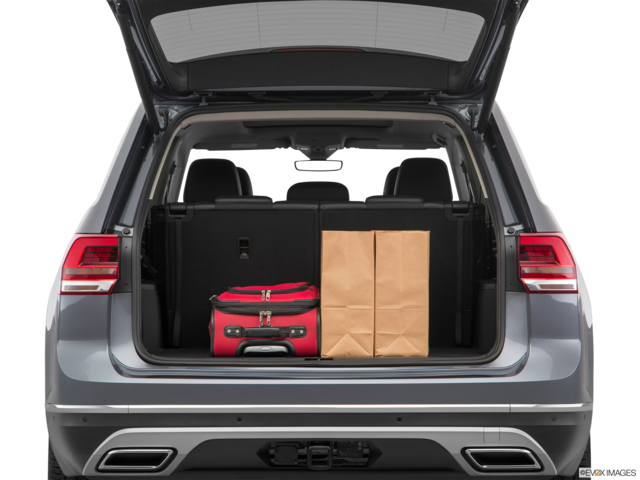 2019 volkswagen atlas cargo area with stuff