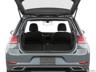 2019 volkswagen golf cargo area empty