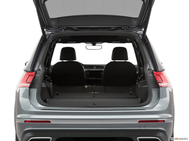2019 volkswagen tiguan cargo area empty