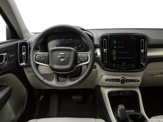 2019 volvo xc40 dashboard