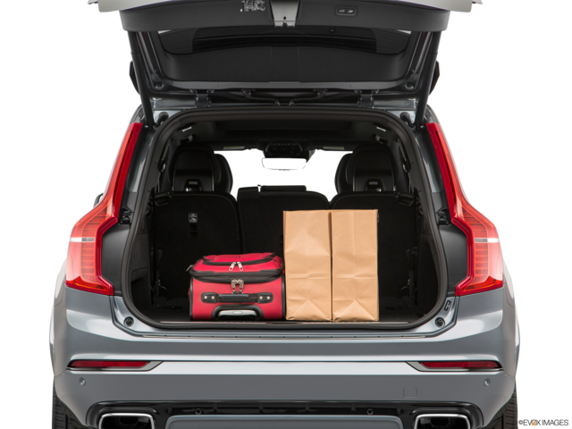 2019 volvo xc90 cargo area with stuff