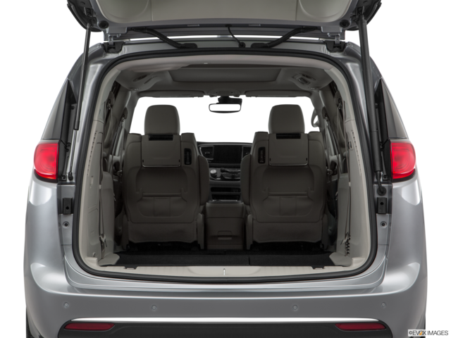 2020 chrysler pacifica cargo area empty