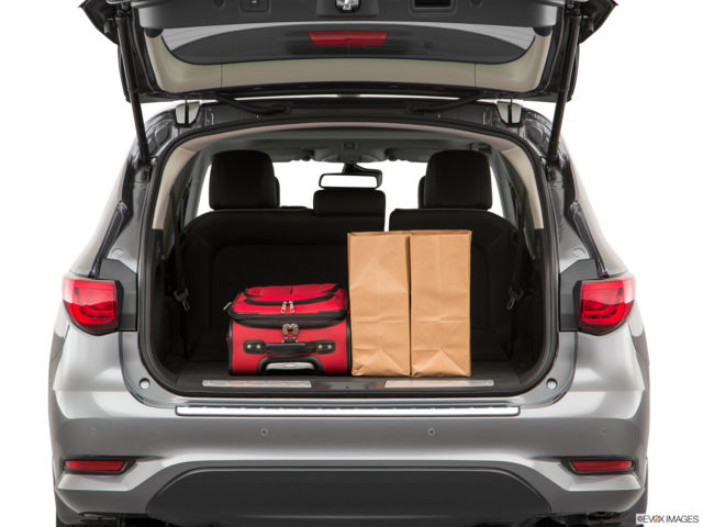2020 infiniti qx60 cargo area with stuff