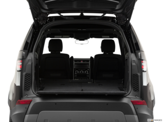 2020 land-rover discovery cargo area empty