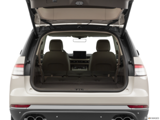 2020 lincoln aviator cargo area empty