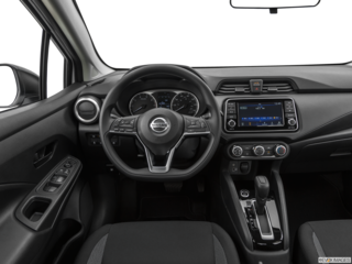 2020 nissan versa dashboard