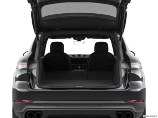 2020 porsche cayenne-hybrid cargo area empty