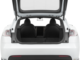 2020 tesla model-s cargo area empty