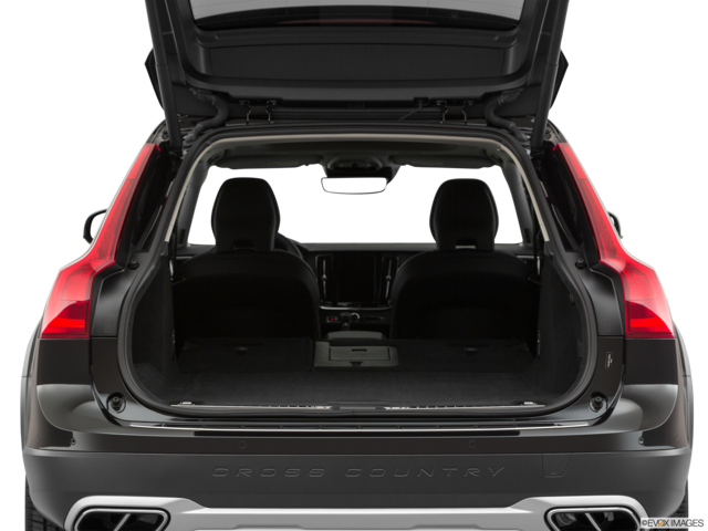 2020 volvo v90-cross-country cargo area empty