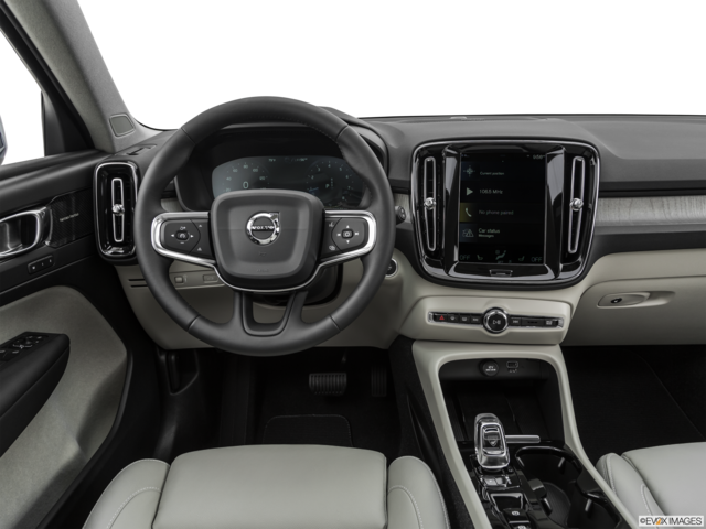 2020 volvo xc40 dashboard