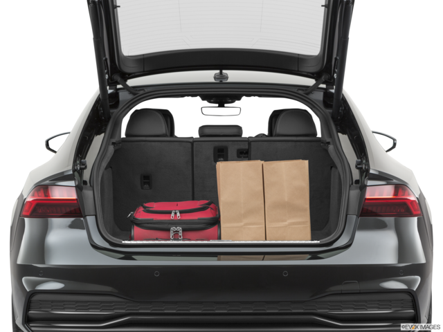 2021 audi a7 cargo area with stuff
