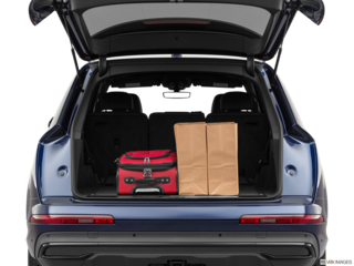 2021 audi q7 cargo area with stuff