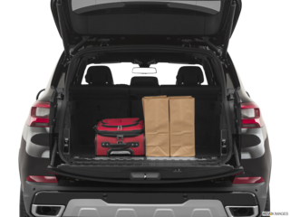 2021 bmw x5 cargo area with stuff