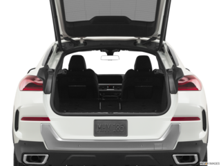 2021 bmw x6 cargo area empty