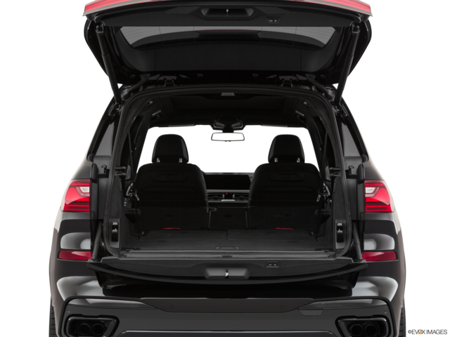 2021 bmw x7 cargo area empty