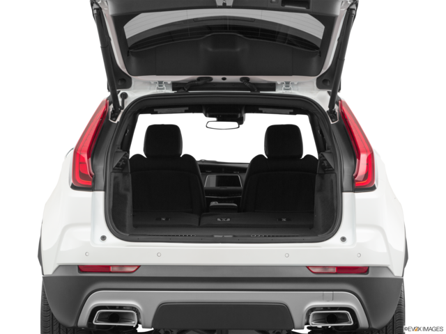2021 cadillac xt4 cargo area empty