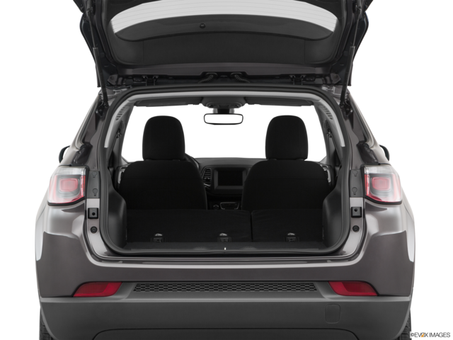 2021 jeep compass cargo area empty