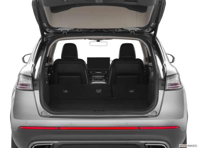 2021 lincoln nautilus cargo area empty