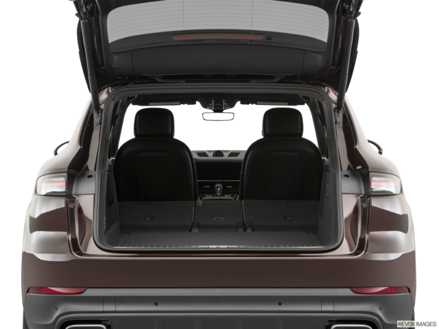 2021 porsche cayenne cargo area empty