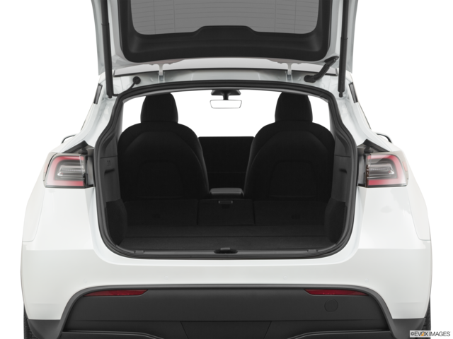 2021 tesla model-y cargo area empty