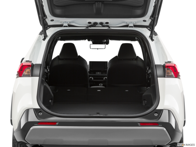 2021 toyota rav4-hybrid cargo area empty