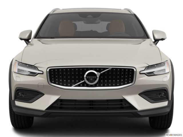2021 volvo v60-cross-country front
