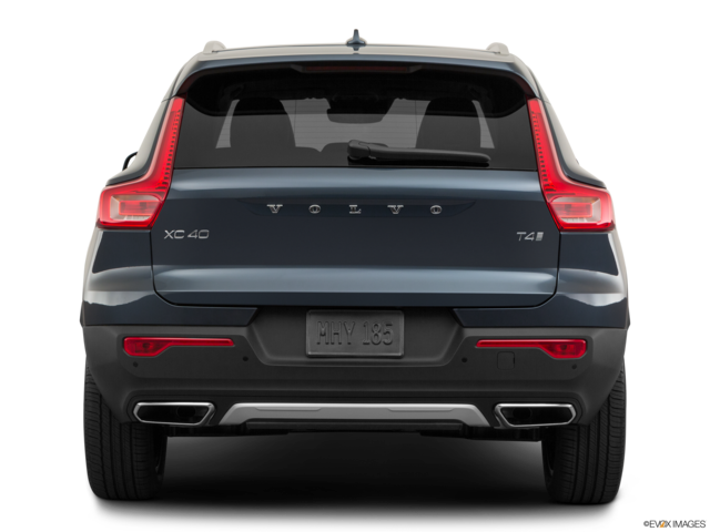 2021 volvo xc40 back