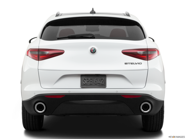 2022 alfa-romeo stelvio back