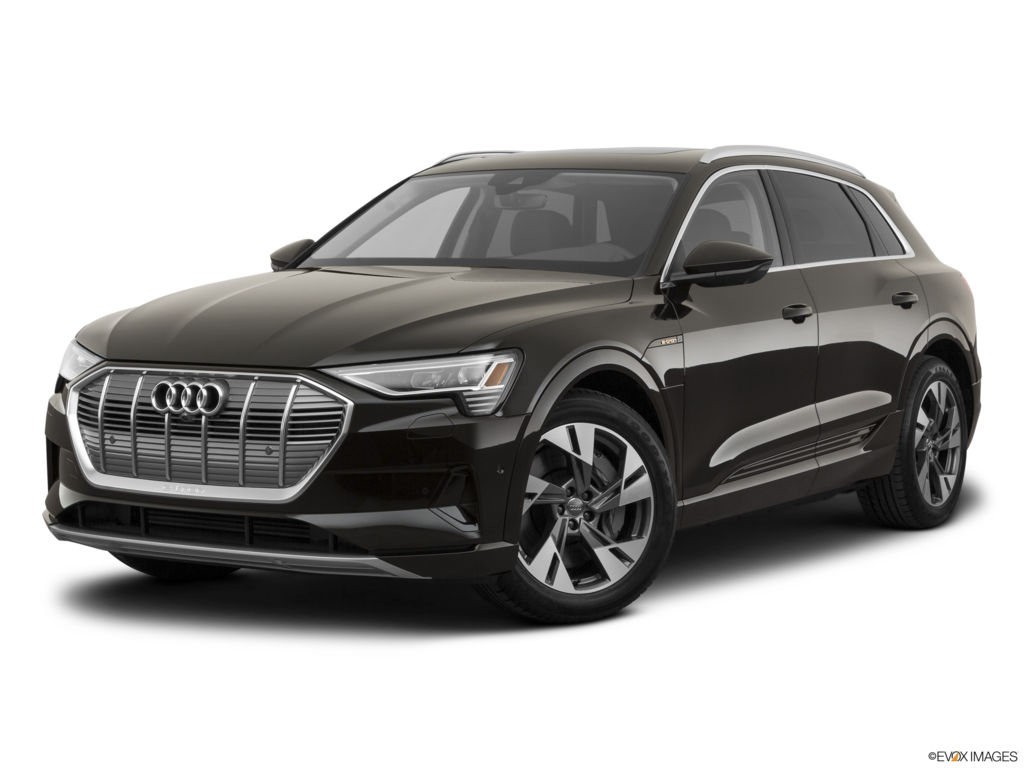 2022 audi e-tron angled front