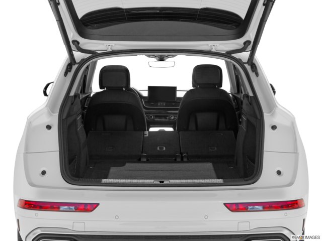2022 audi q5 cargo area empty