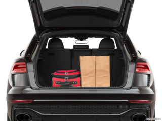 2022 audi rs-q8 cargo area with stuff