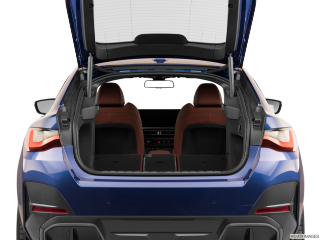 2022 bmw i4 cargo area empty
