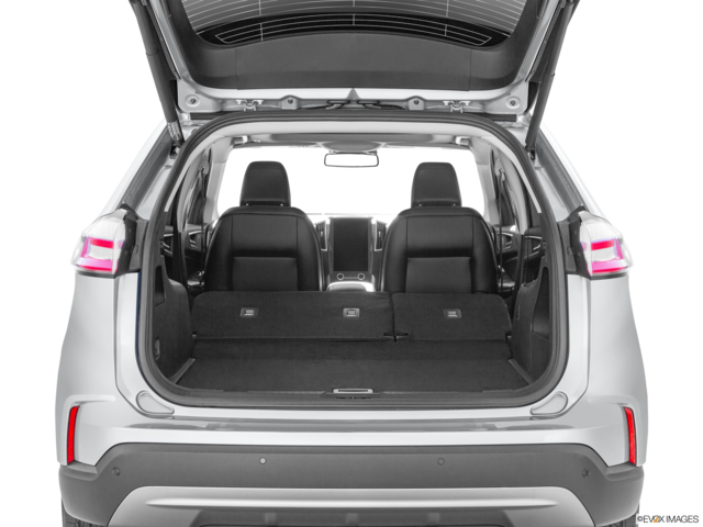 2022 ford edge cargo area empty