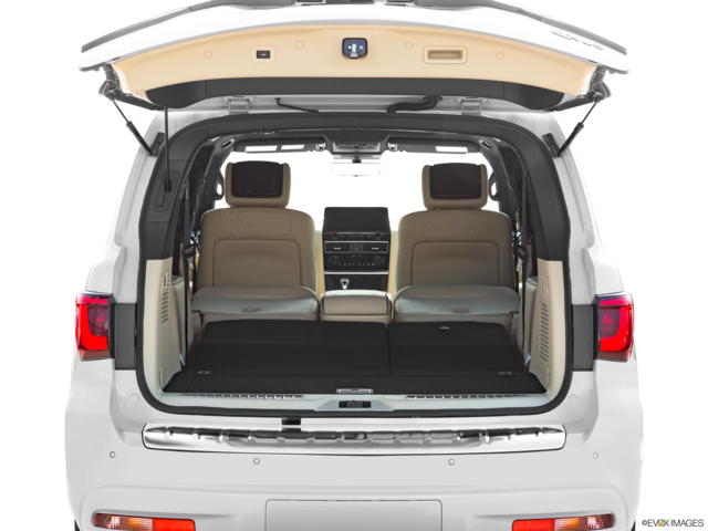 2022 infiniti qx80 cargo area empty